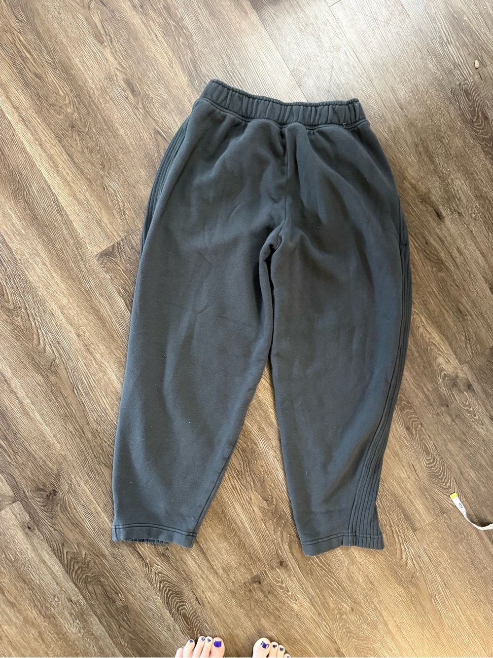 Aerie Oh Snap! Barrel Sweatpant - Picture 5 of 6